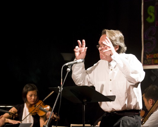 Baritone William Sharp performs Lee Hyla's "Howl" with the Parker Quartet